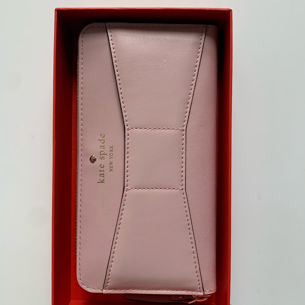 Kate Spade Pink Cobble Hill Lacey Wallet Brand New Still in Box!